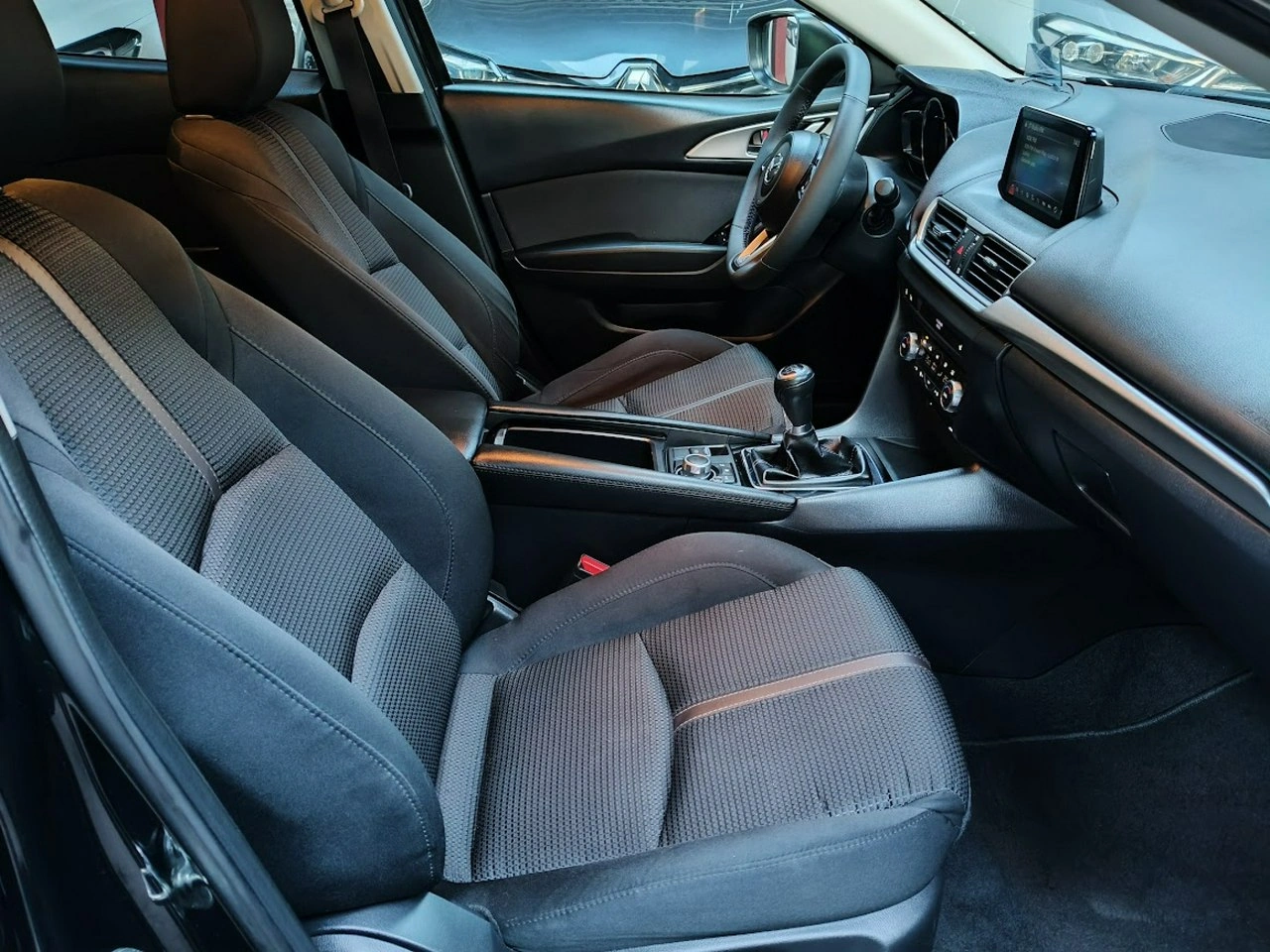 Mazda 3 - Zdjęcie 11