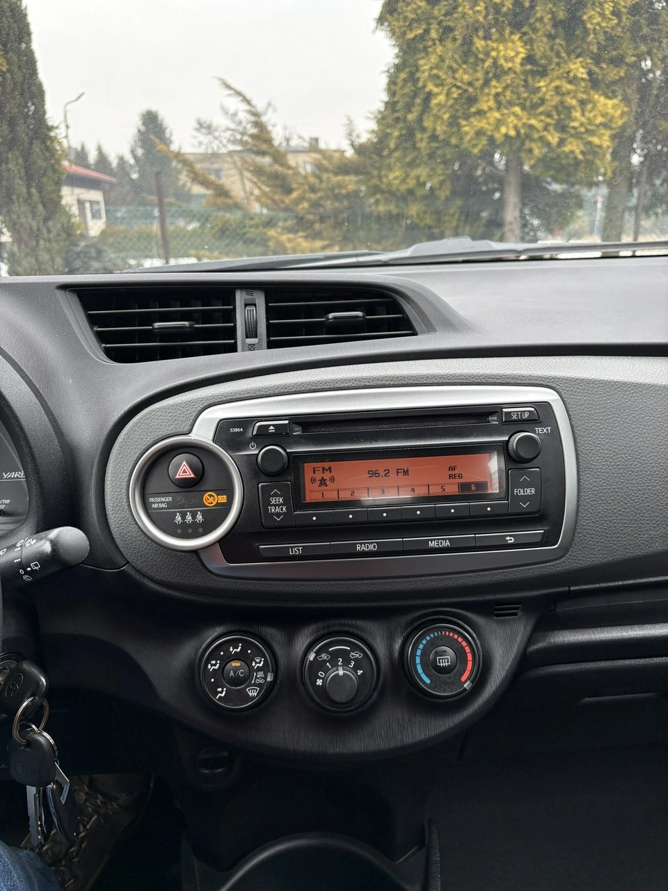 Toyota Yaris - Zdjęcie 17