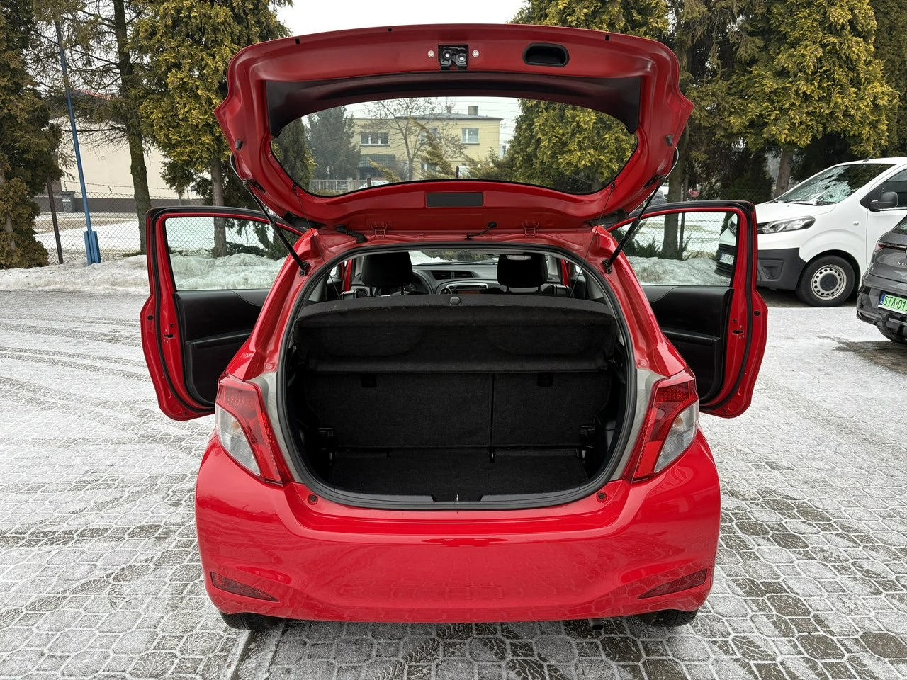 Toyota Yaris - Zdjęcie 21