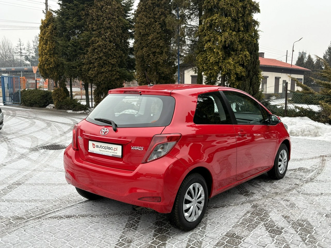 Toyota Yaris - Zdjęcie 4