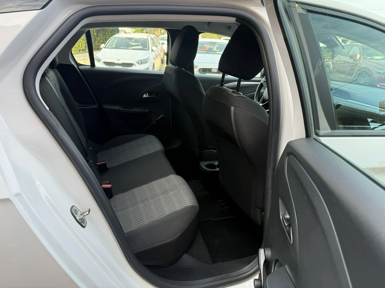 Opel Corsa - Zdjęcie 24