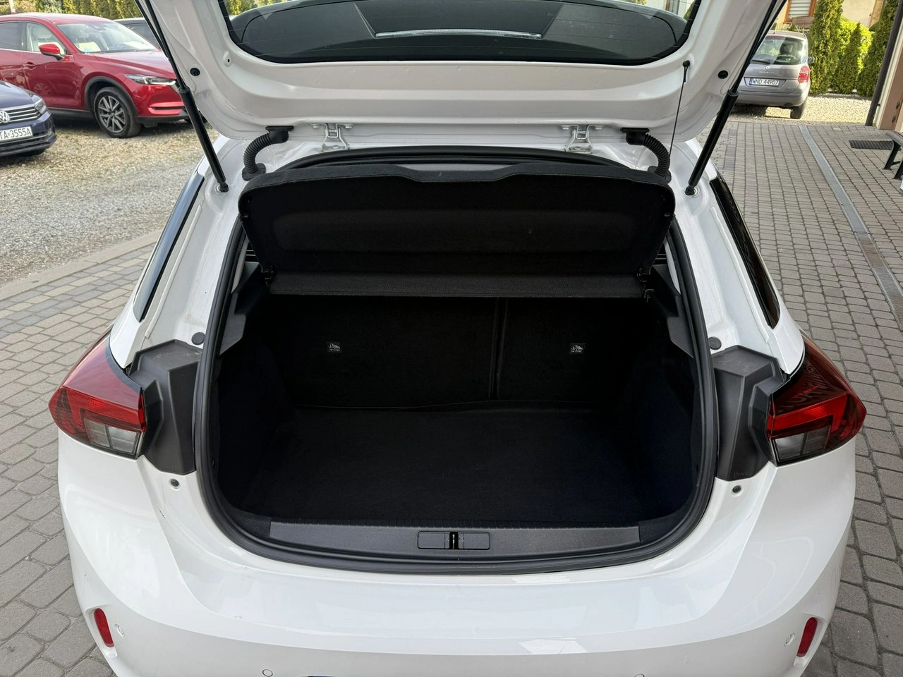 Opel Corsa - Zdjęcie 25