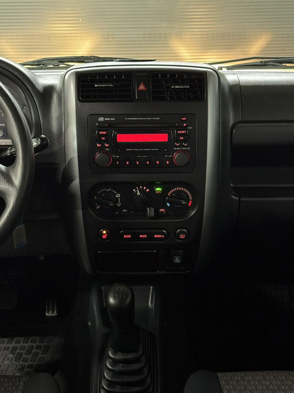 Suzuki Jimny - Zdjęcie 12
