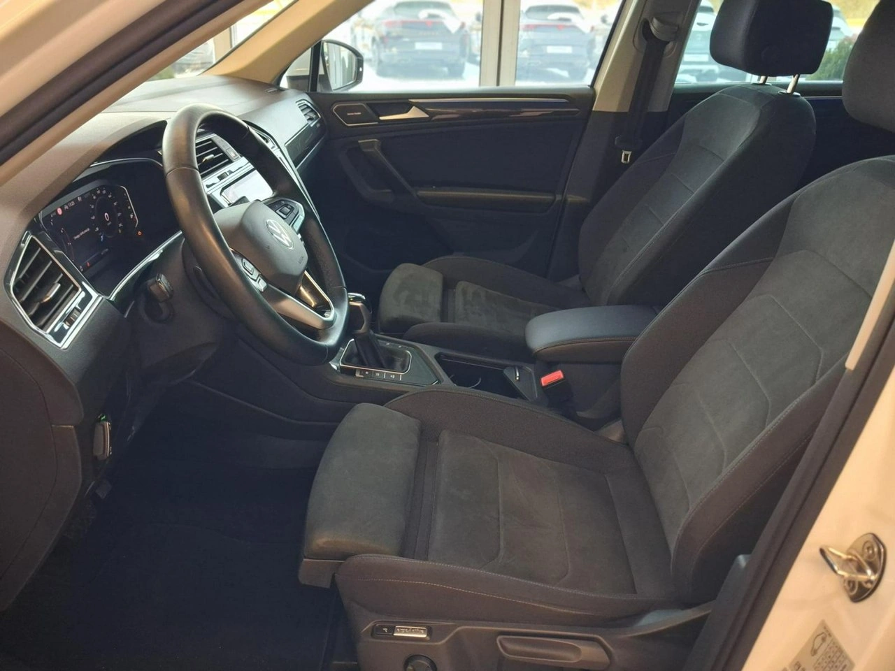 Volkswagen Tiguan - Zdjęcie 15