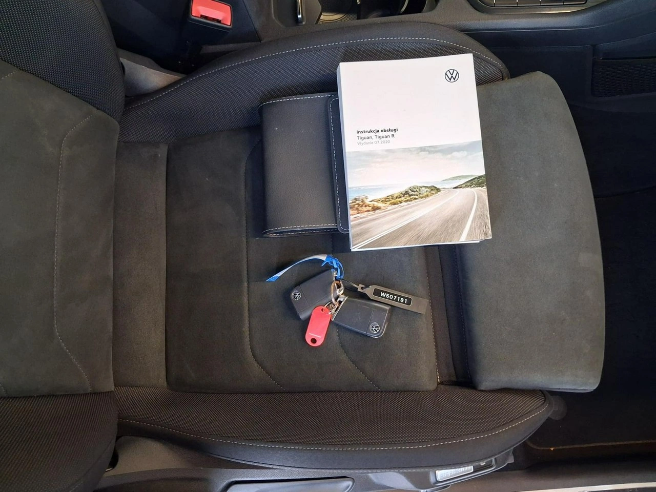 Volkswagen Tiguan - Zdjęcie 30