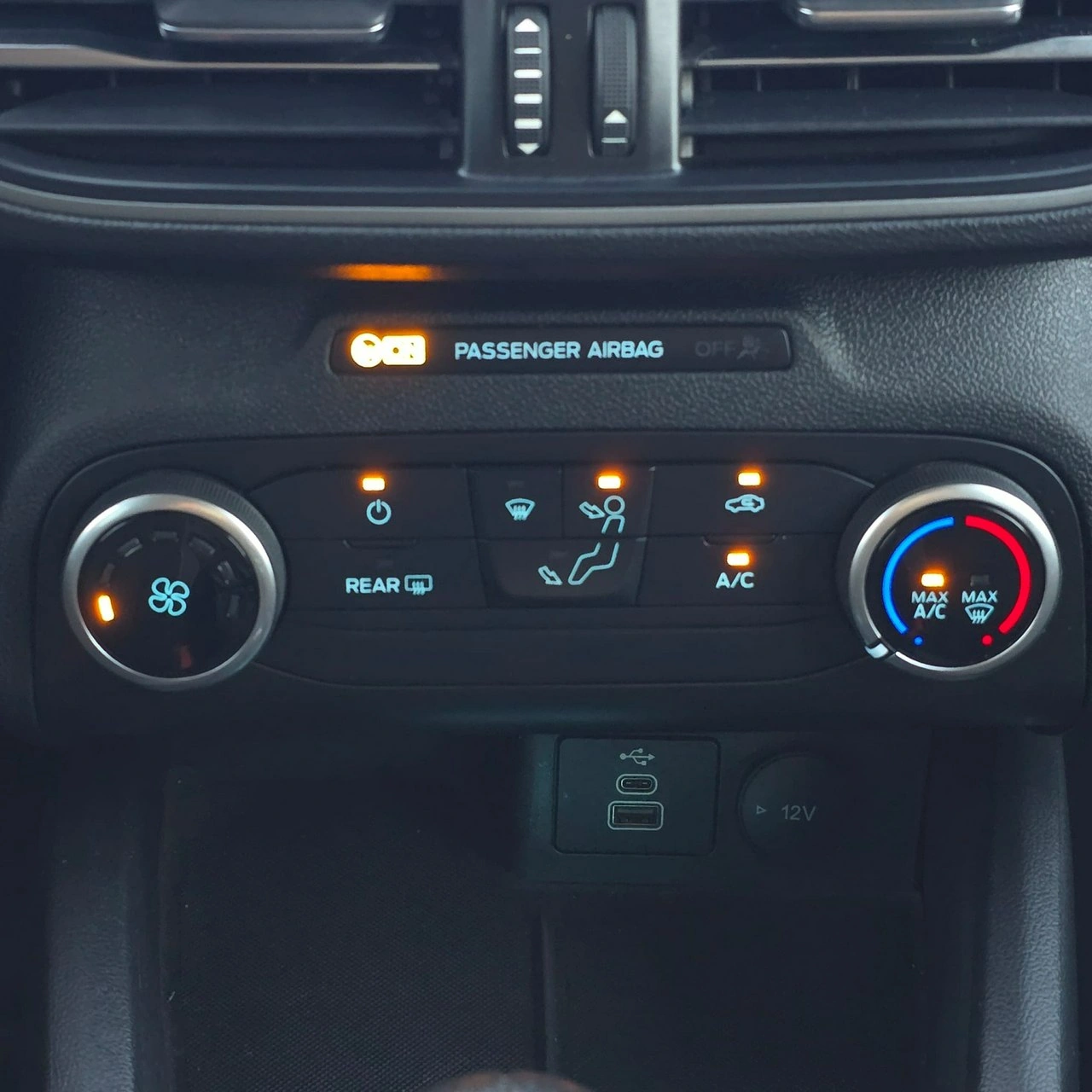 Ford Focus - Zdjęcie 32