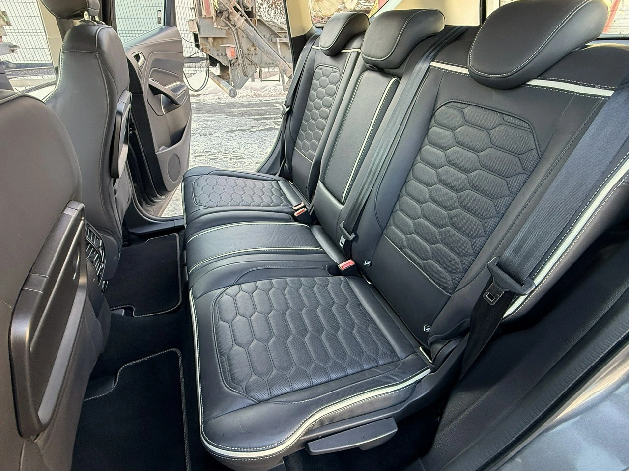 Ford Kuga - Zdjęcie 16