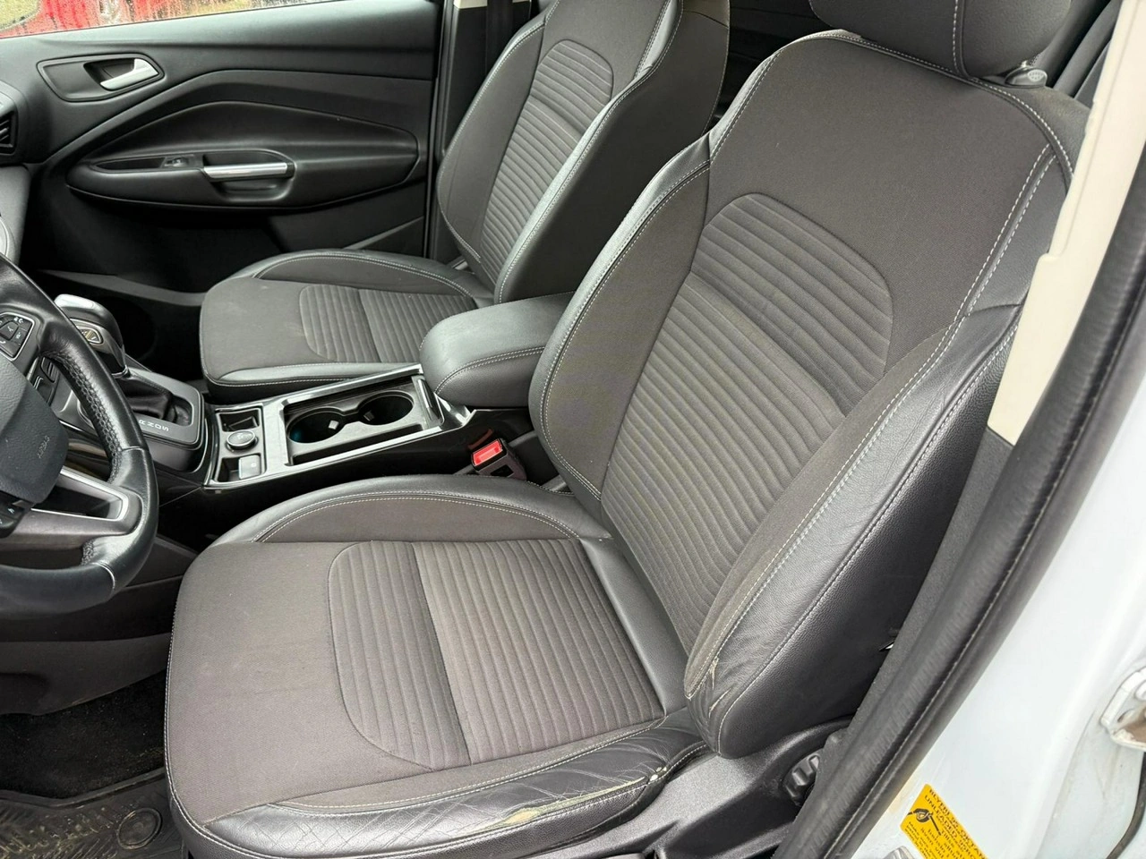 Ford Kuga - Zdjęcie 10