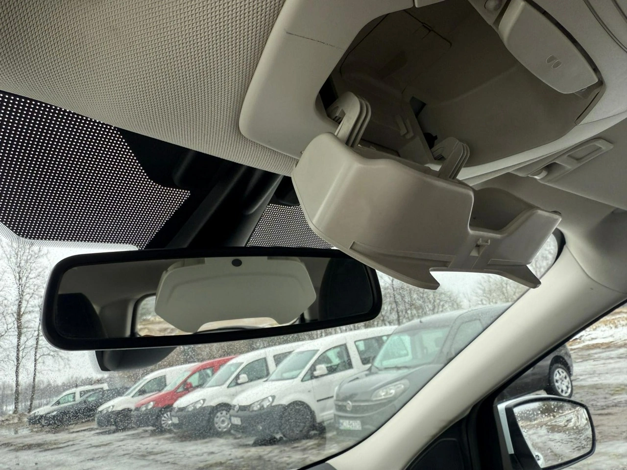 Ford Kuga - Zdjęcie 25
