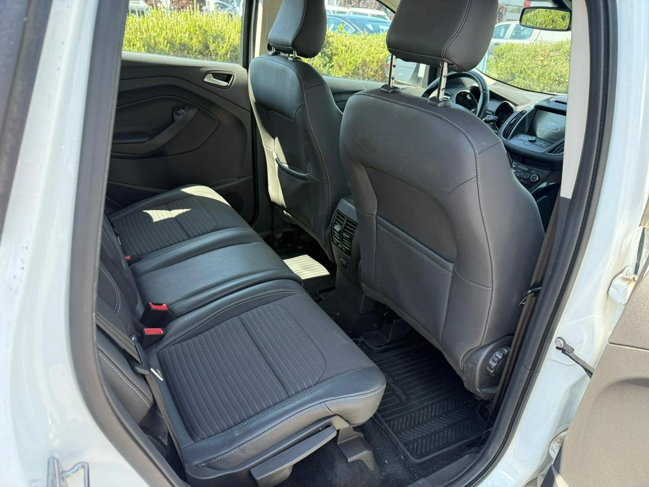 Ford Kuga - Zdjęcie 12
