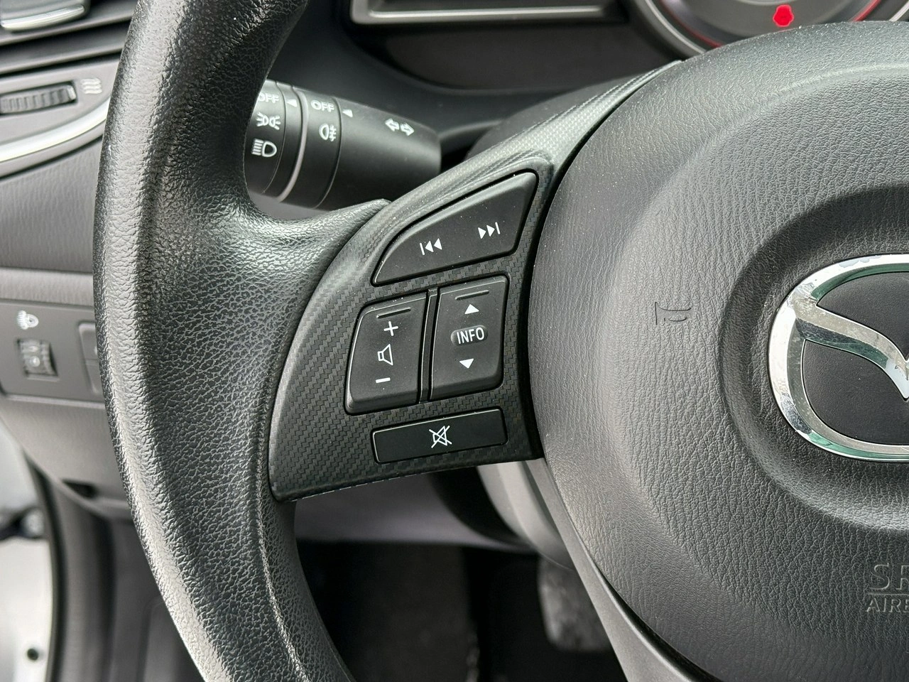 Mazda 3 - Zdjęcie 14