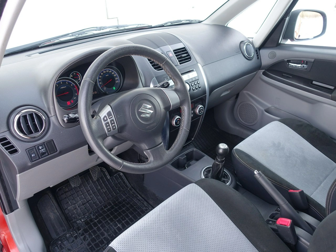 Suzuki SX4 - Zdjęcie 12