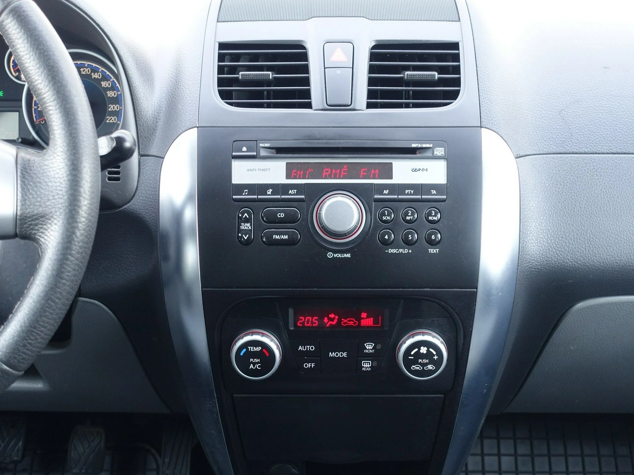 Suzuki SX4 - Zdjęcie 23