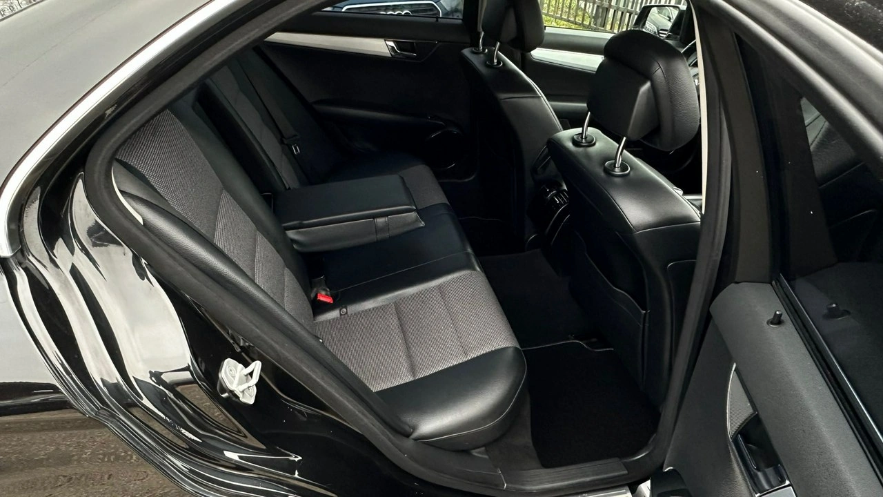 Mercedes C 200 - Zdjęcie 14