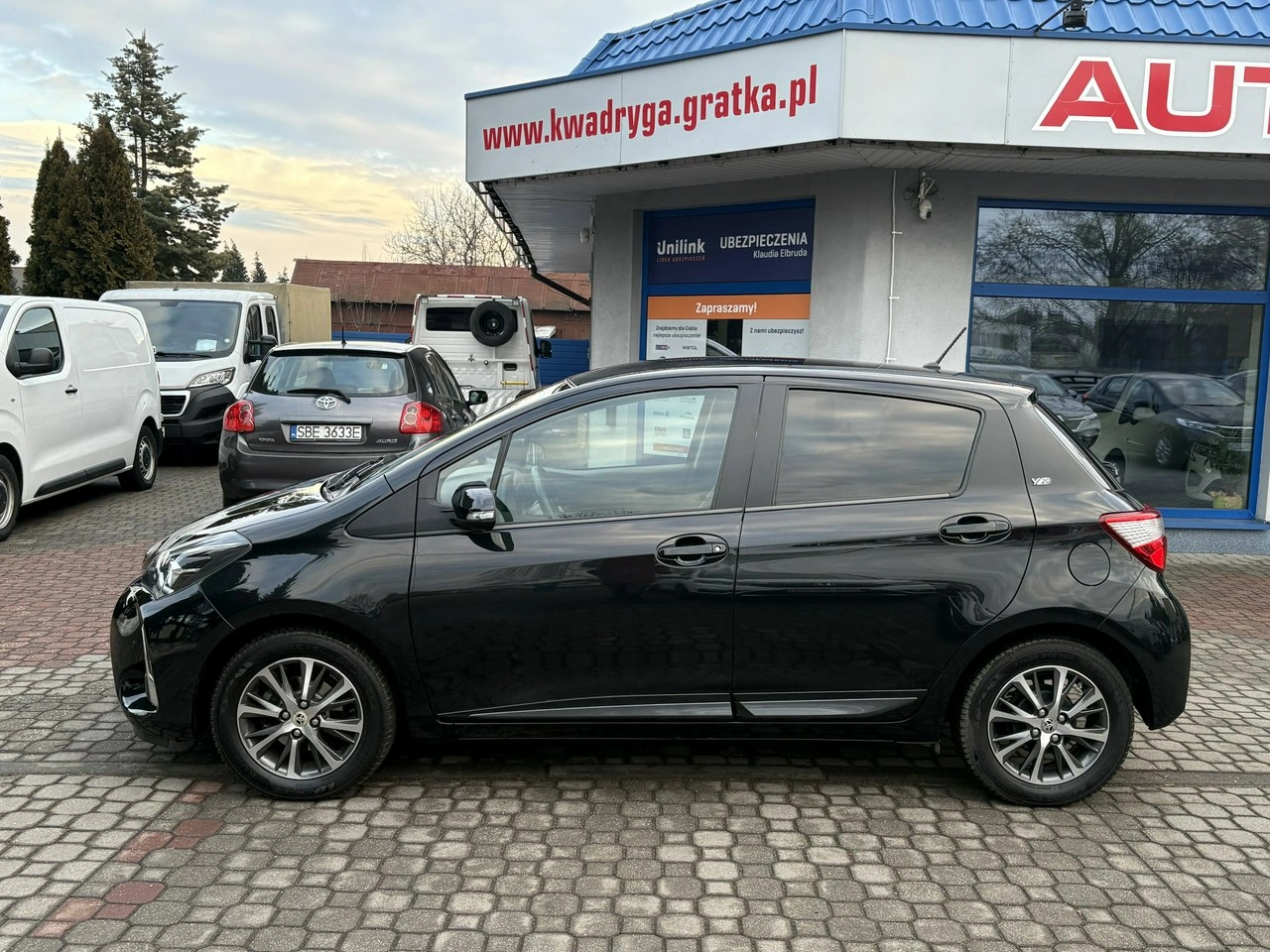 Toyota Yaris - Zdjęcie 8