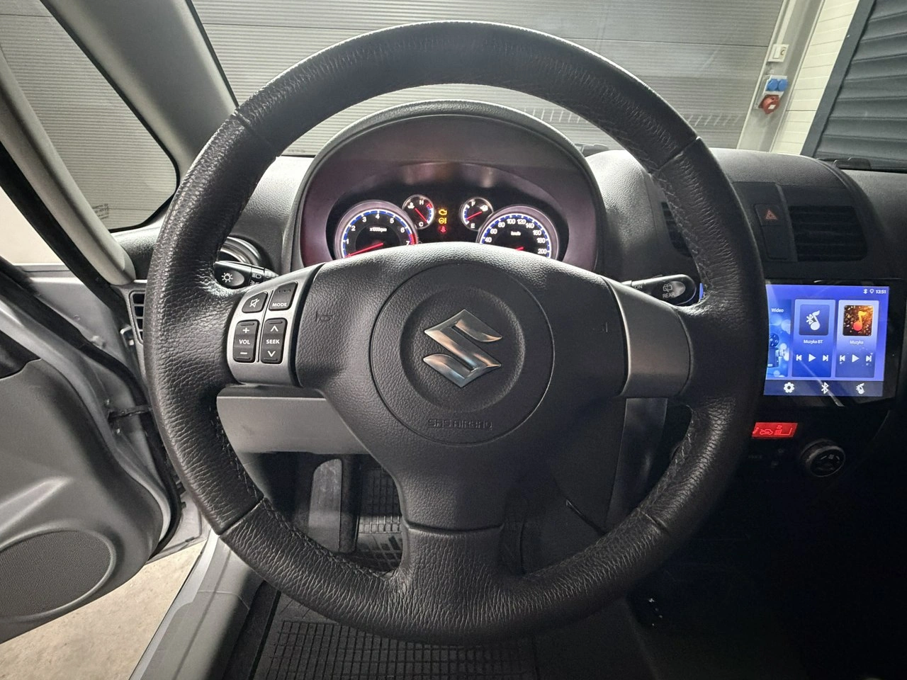 Suzuki SX4 - Zdjęcie 25