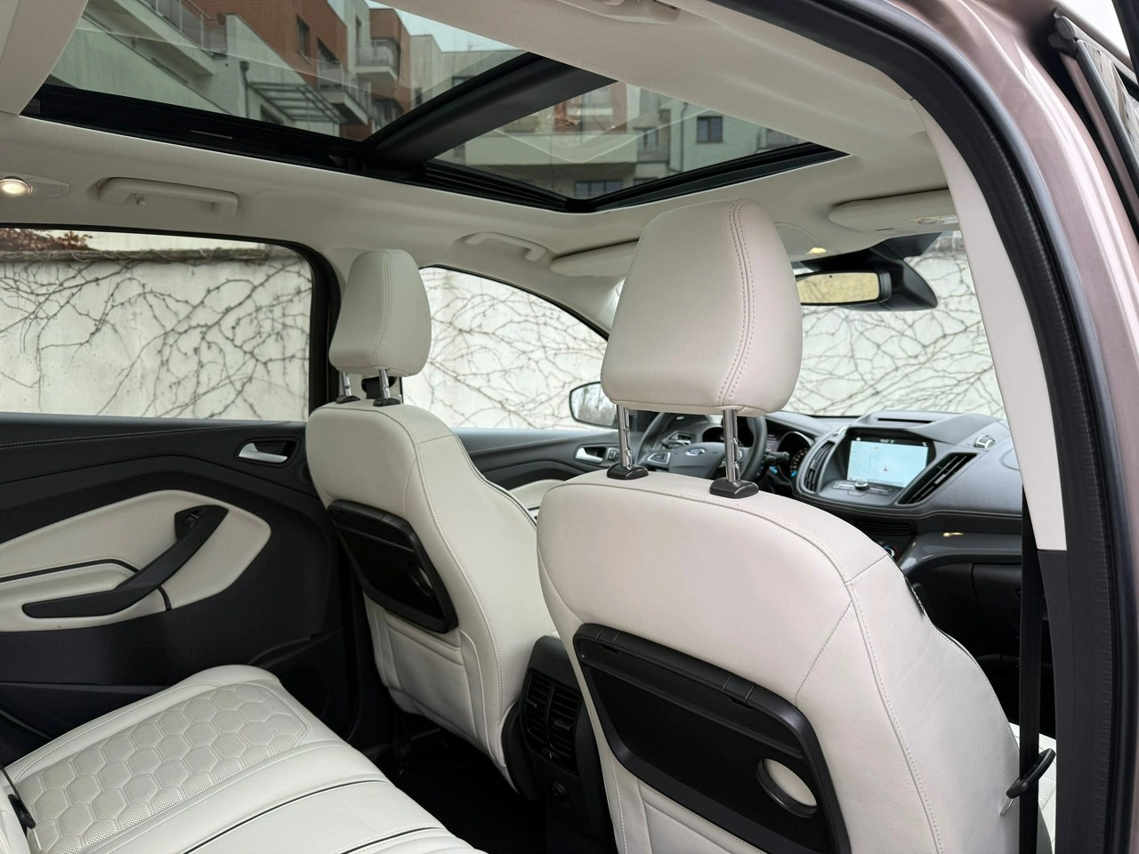 Ford Kuga - Zdjęcie 18