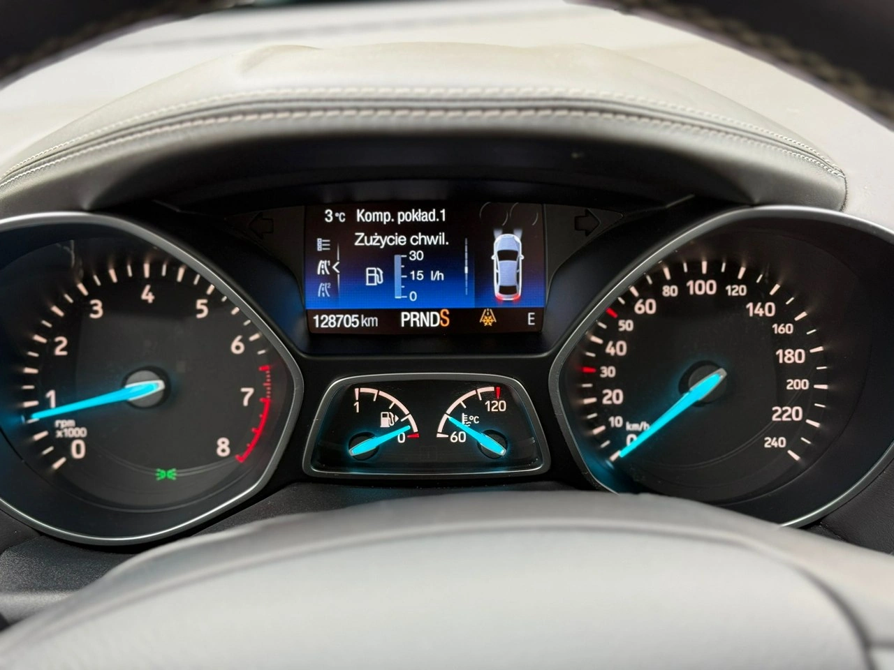 Ford Kuga - Zdjęcie 26