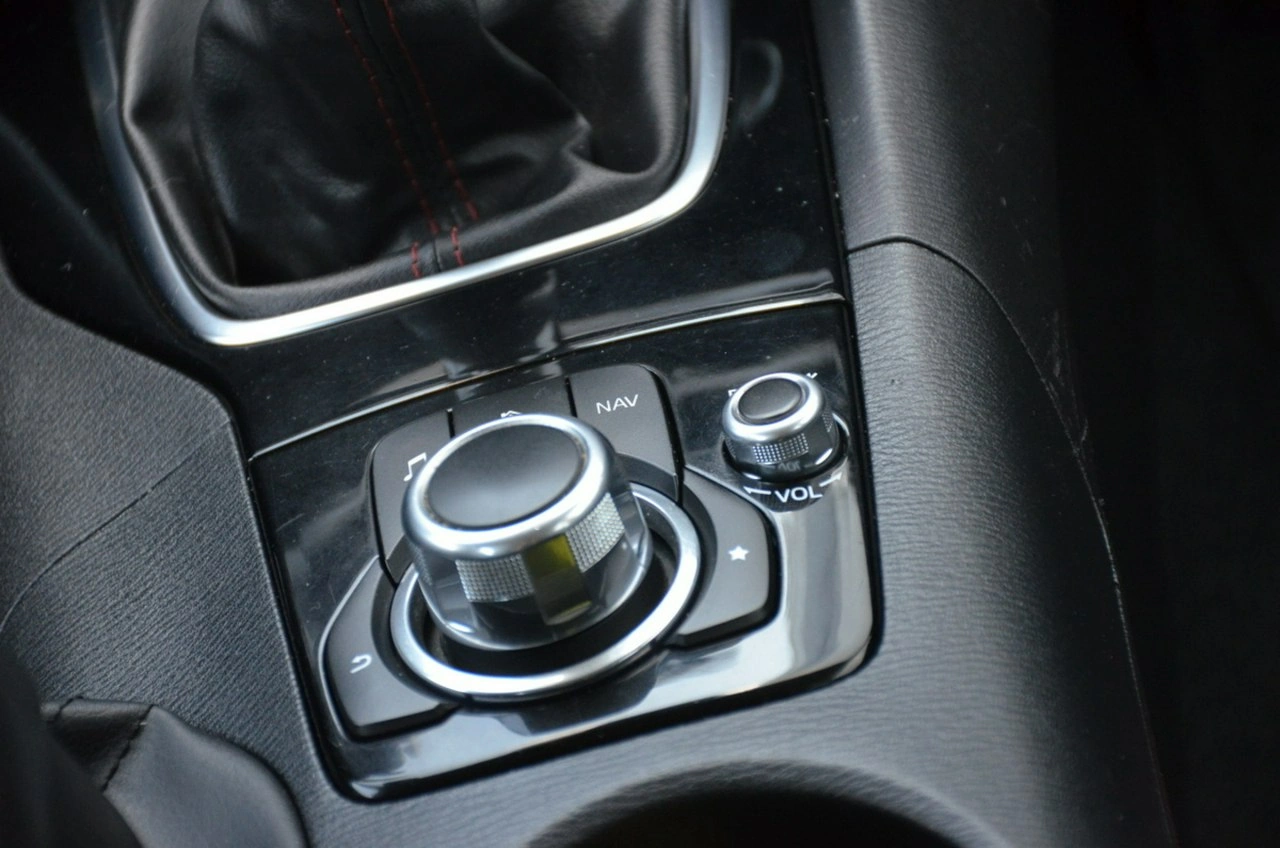 Mazda 3 - Zdjęcie 32