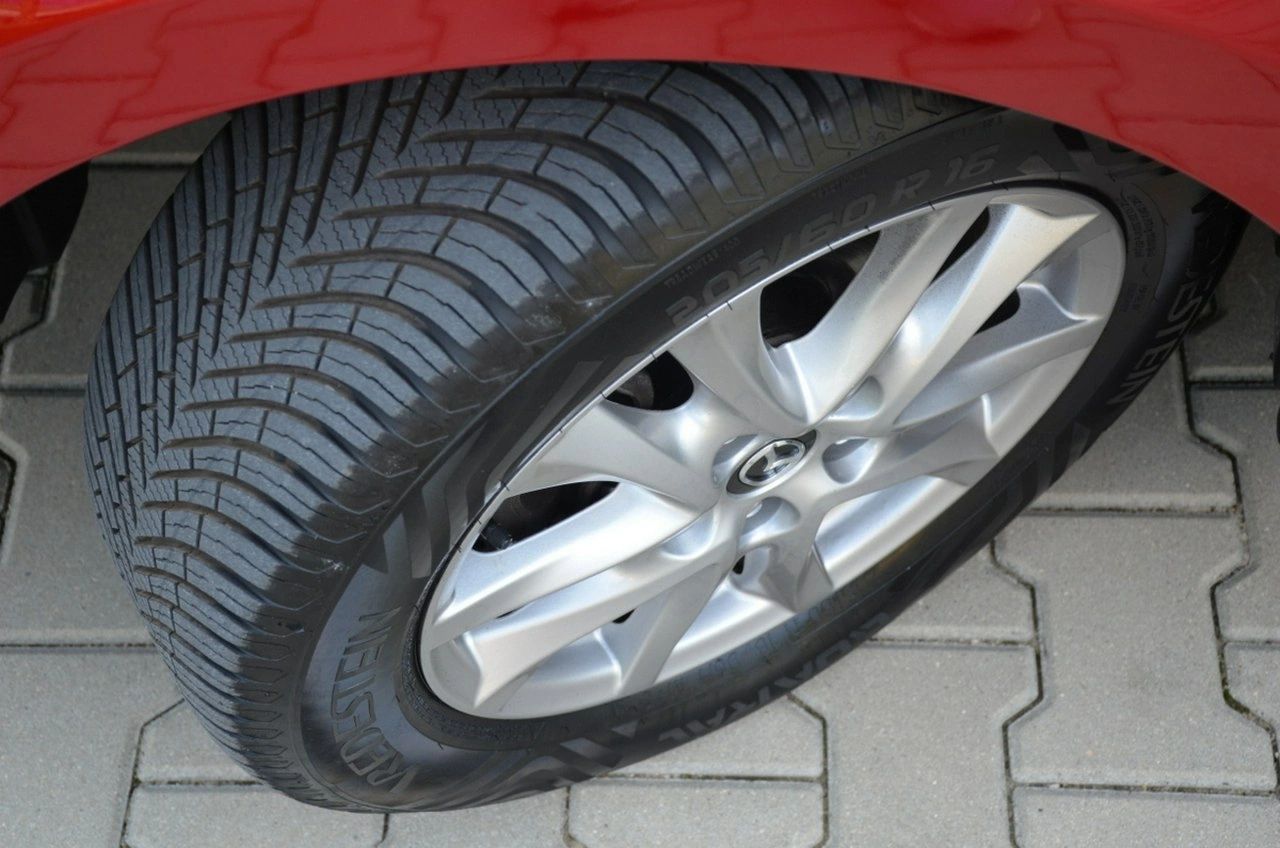 Mazda 3 - Zdjęcie 8