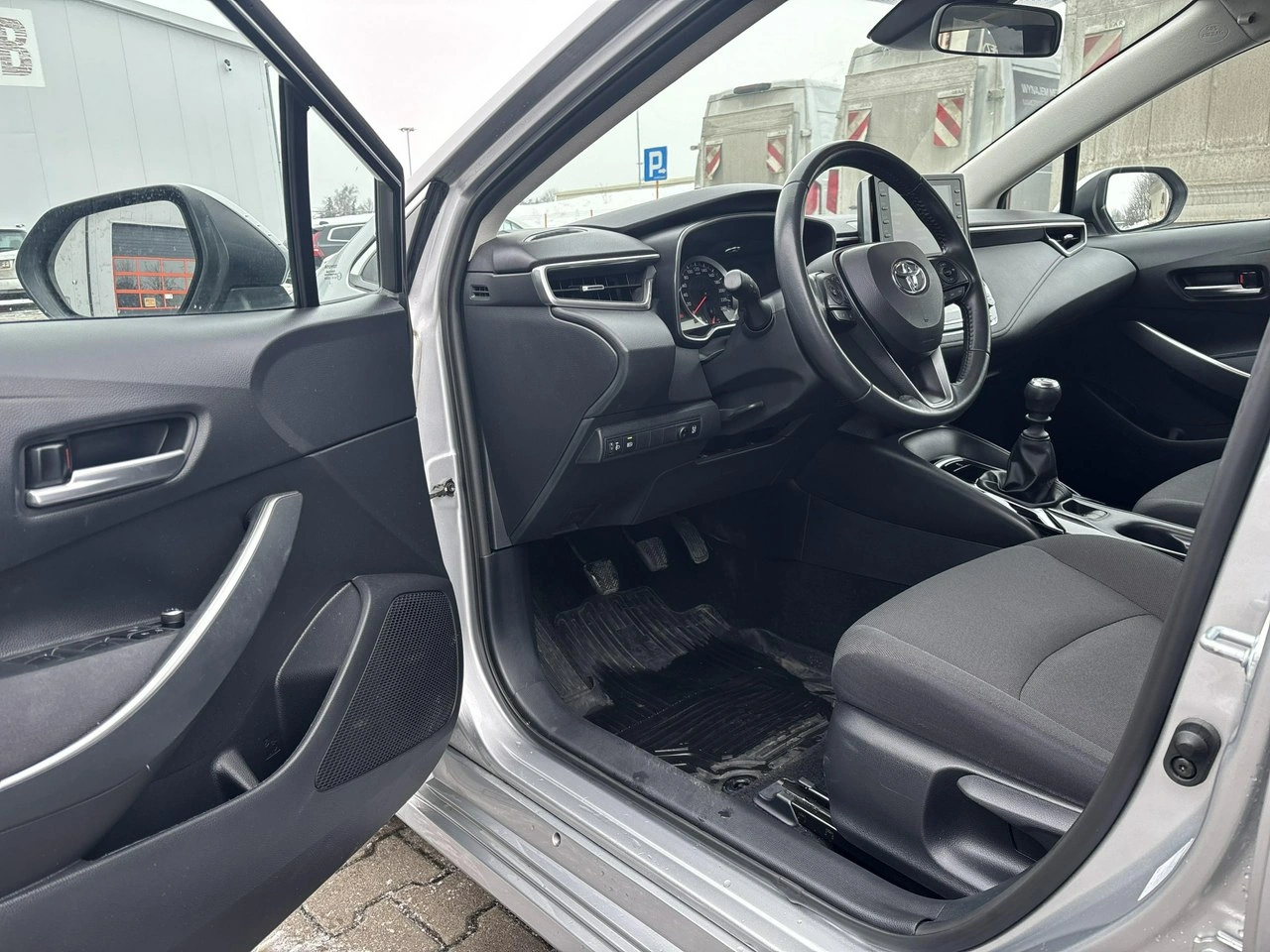 Toyota Corolla - Zdjęcie 9