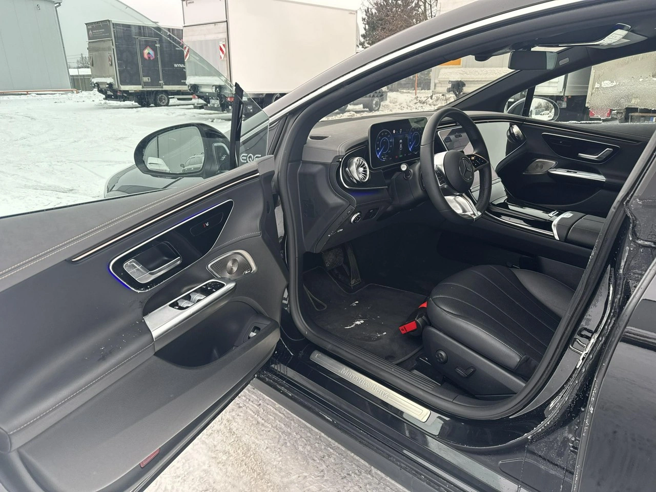Mercedes EQE - Zdjęcie 9