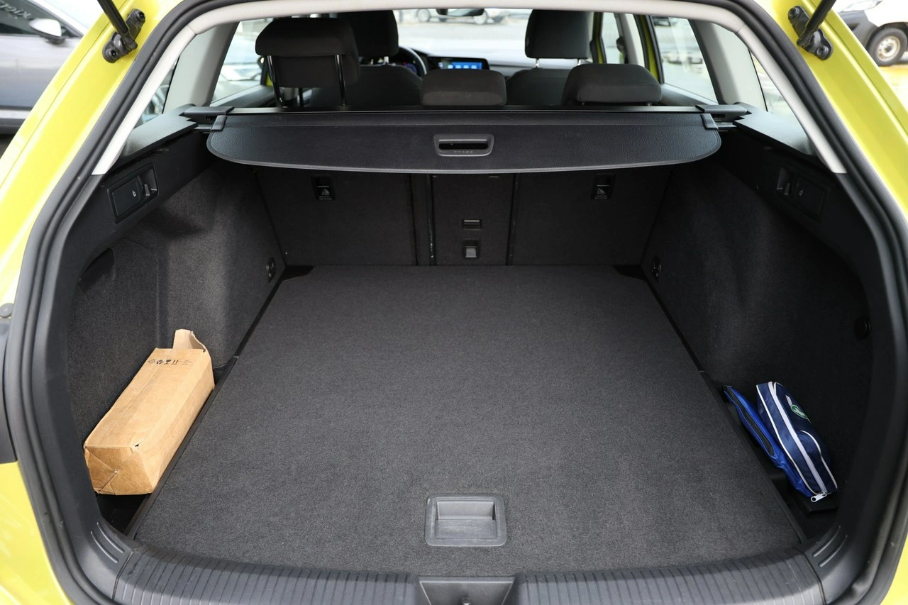 Volkswagen Golf - Zdjęcie 30