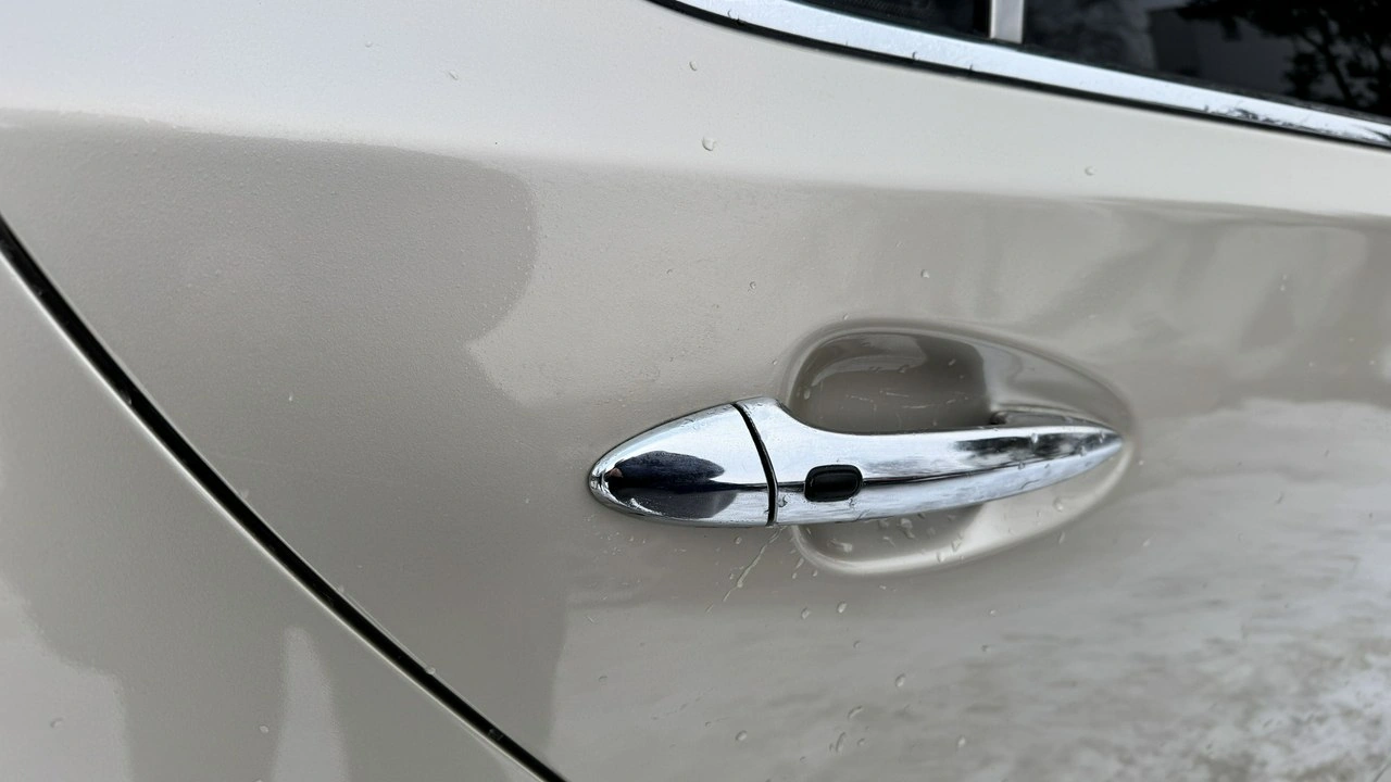 Lexus LS - Zdjęcie 28