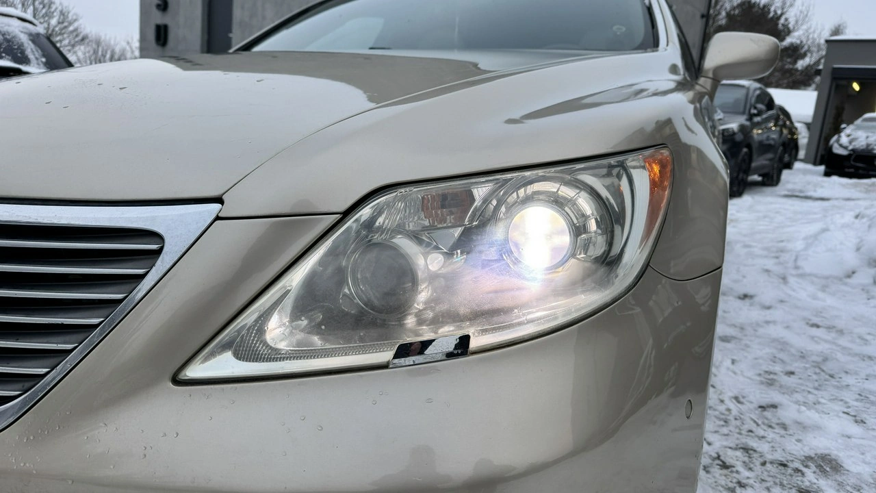 Lexus LS - Zdjęcie 31