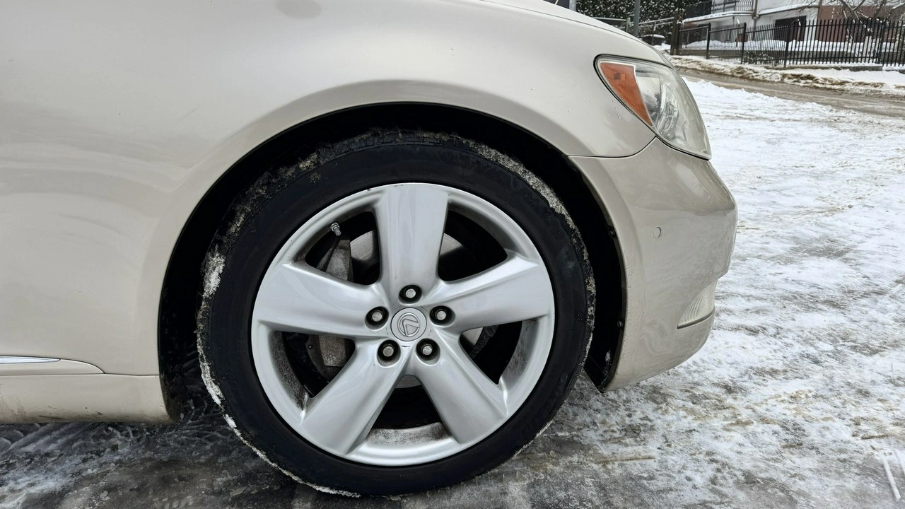 Lexus LS - Zdjęcie 36