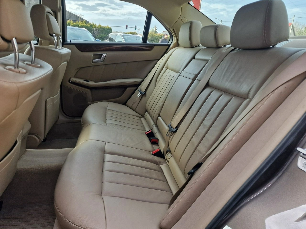 Mercedes E 250 - Zdjęcie 18