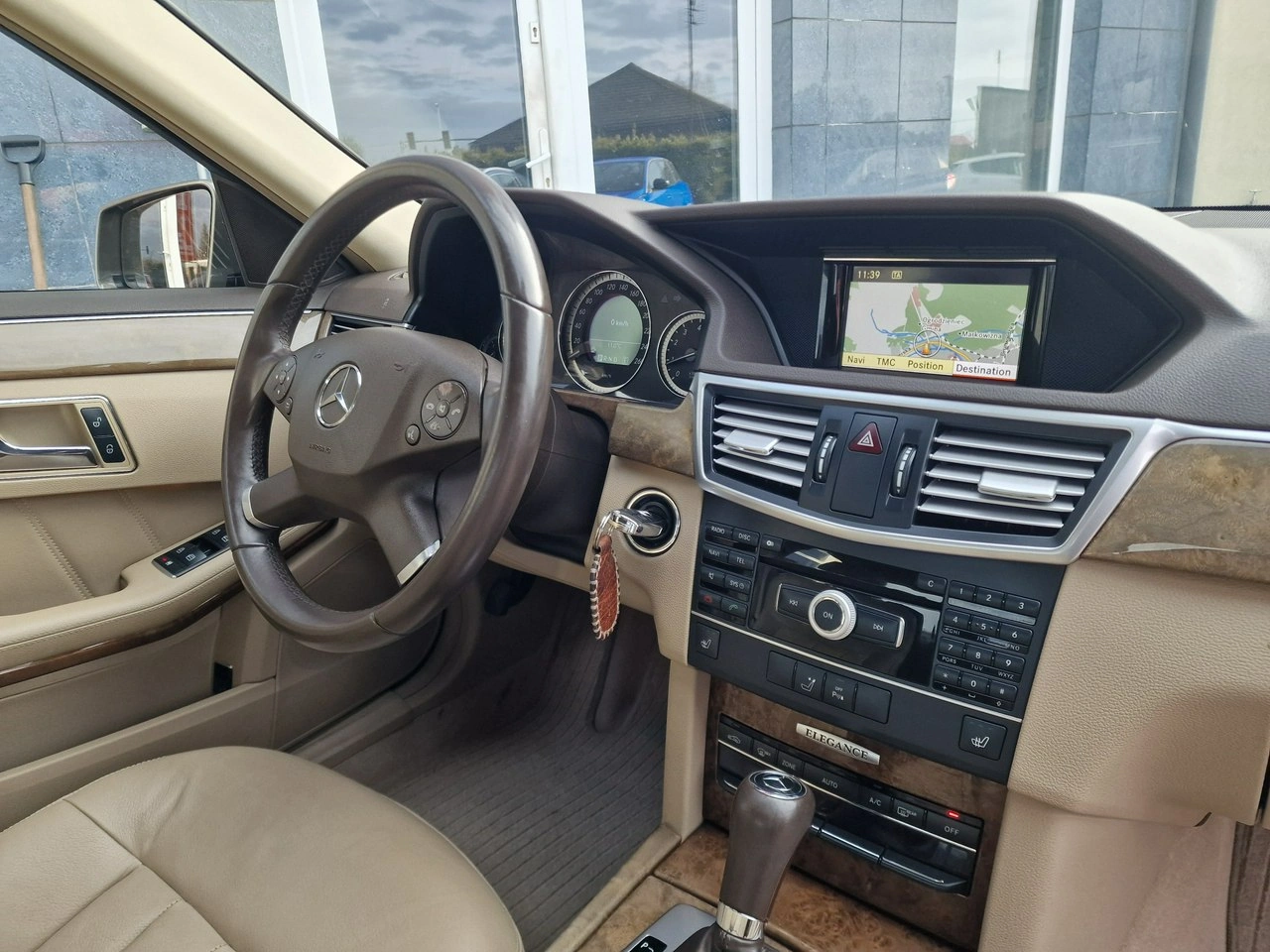 Mercedes E 250 - Zdjęcie 24