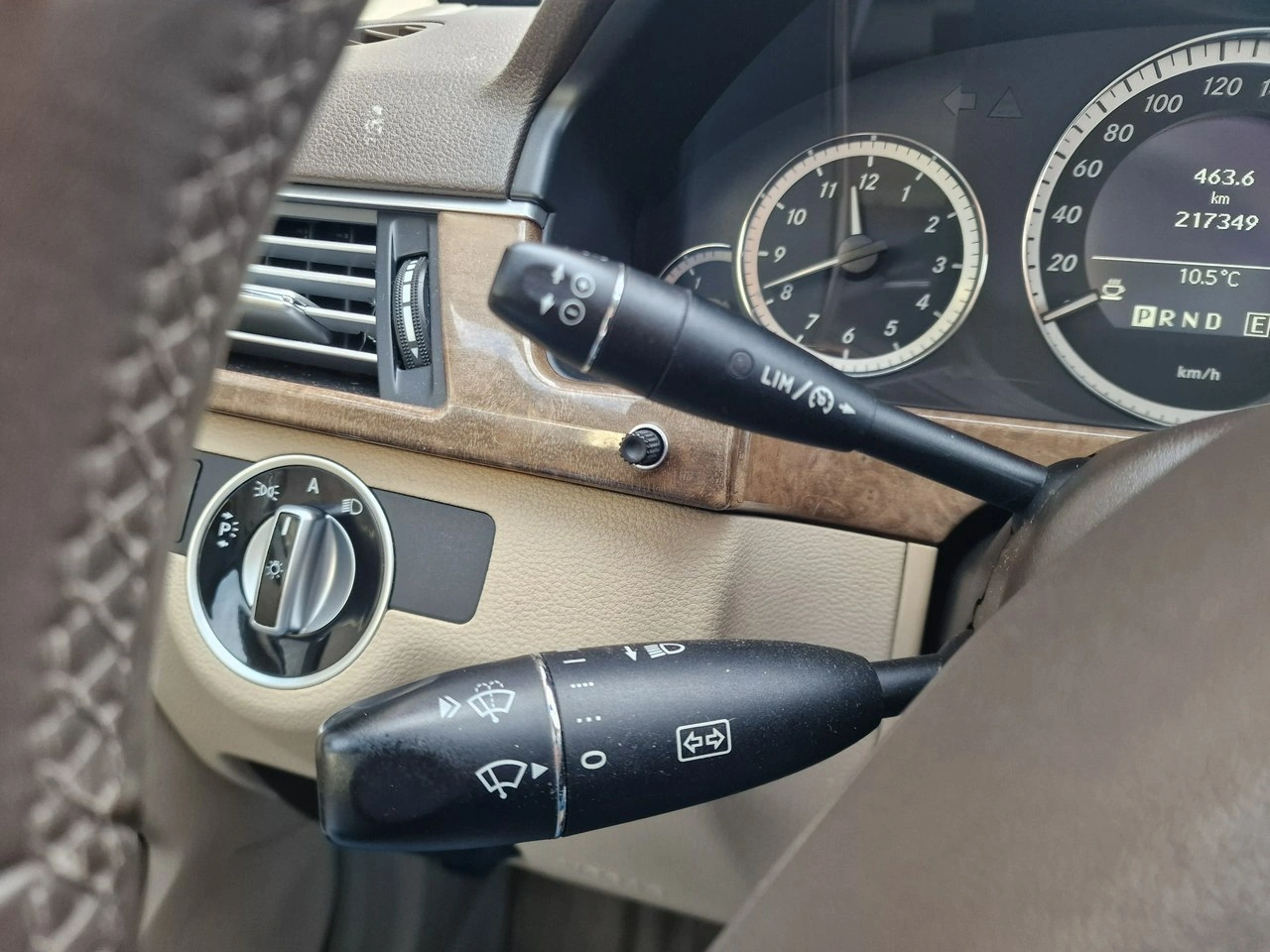 Mercedes E 250 - Zdjęcie 35