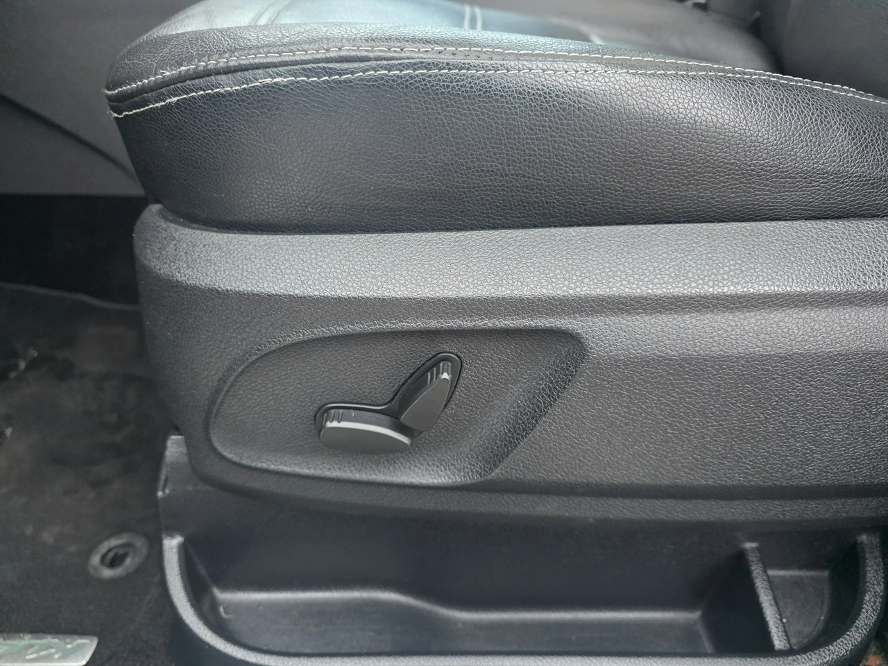 Ford Kuga - Zdjęcie 21