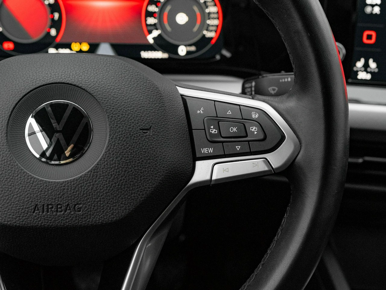 Volkswagen Golf - Zdjęcie 14