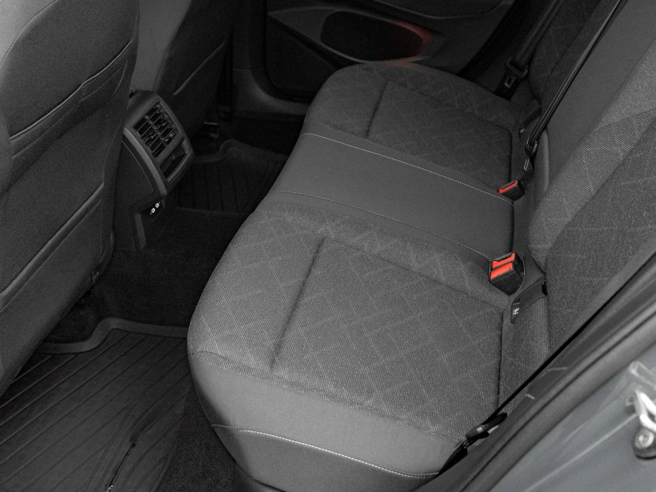 Volkswagen Golf - Zdjęcie 24