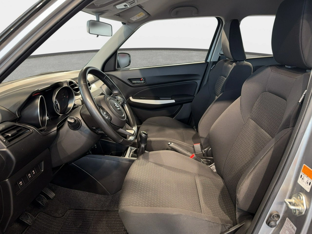 Suzuki Swift - Zdjęcie 13