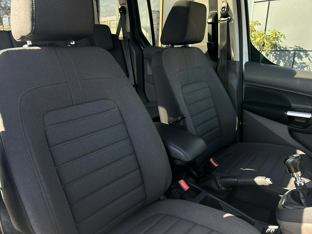 Ford Tourneo Connect - Zdjęcie 13