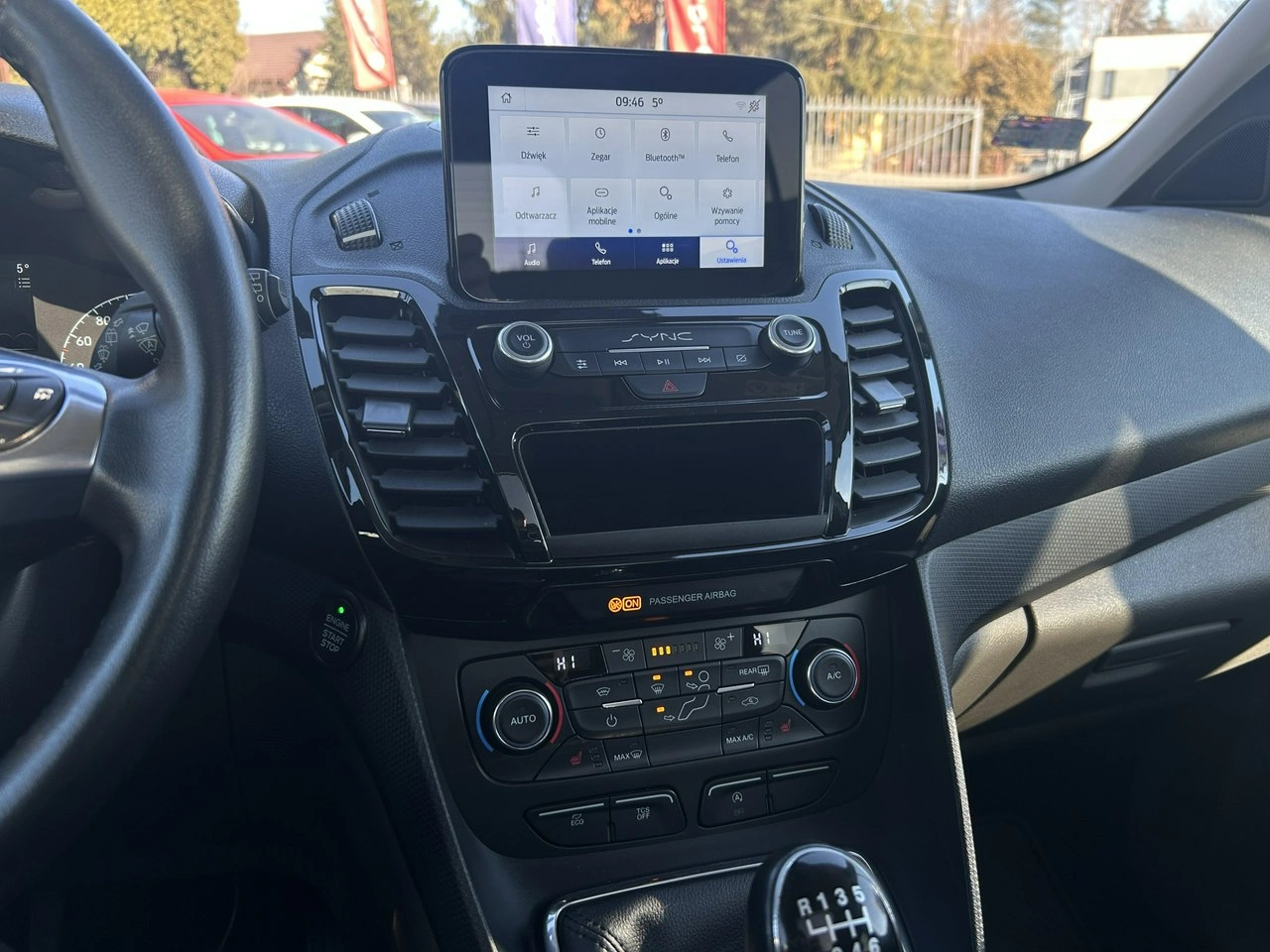 Ford Tourneo Connect - Zdjęcie 25