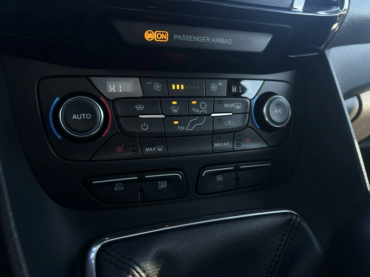 Ford Tourneo Connect - Zdjęcie 31