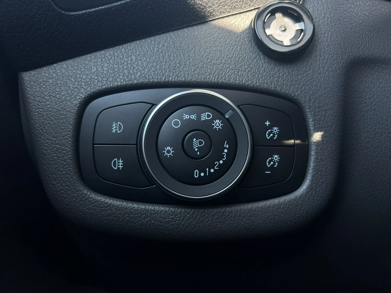 Ford Tourneo Connect - Zdjęcie 38