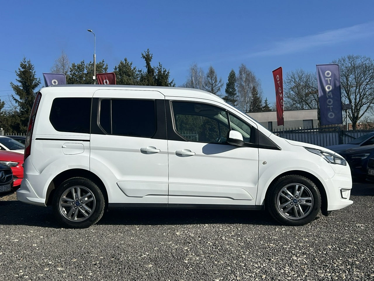 Ford Tourneo Connect - Zdjęcie 11