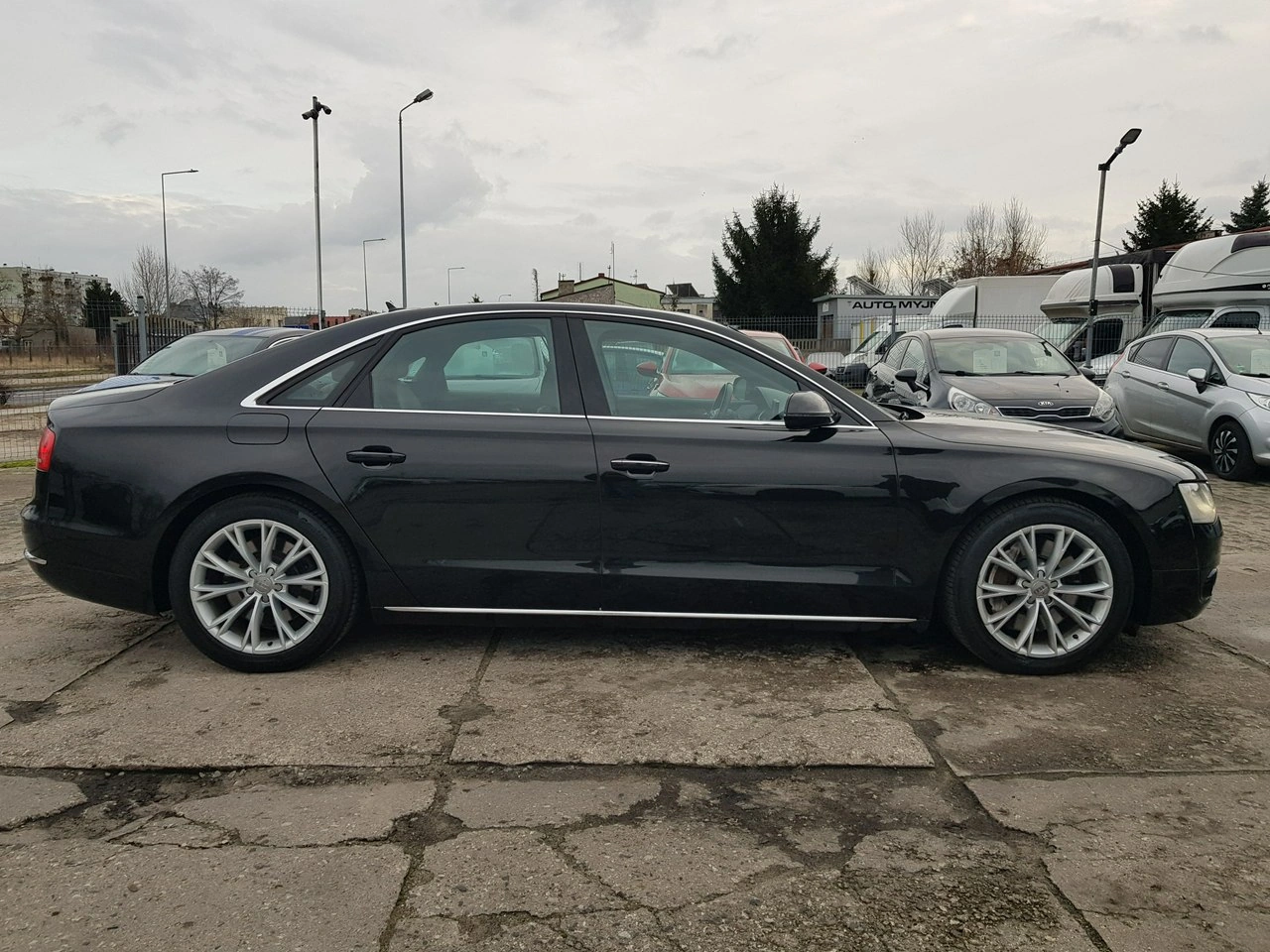 Audi A8 - Zdjęcie 3