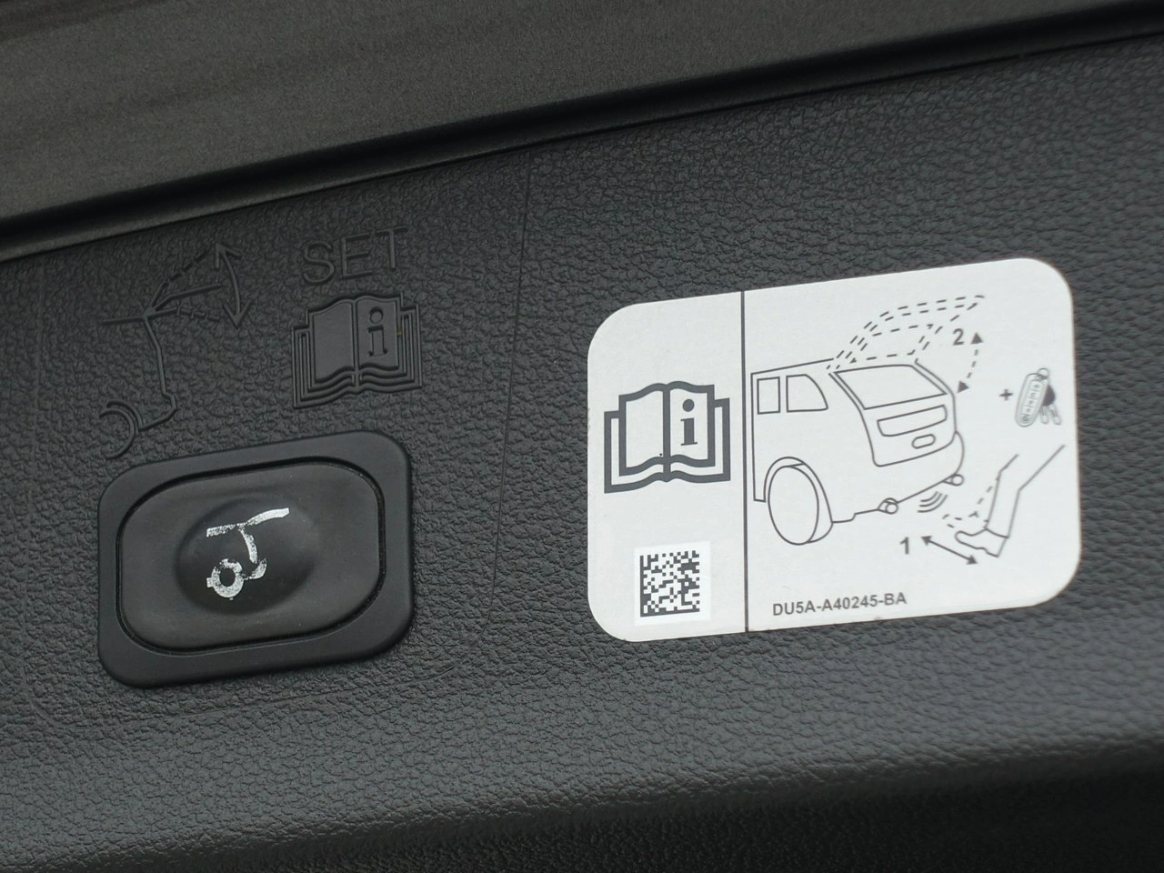 Ford Kuga - Zdjęcie 30