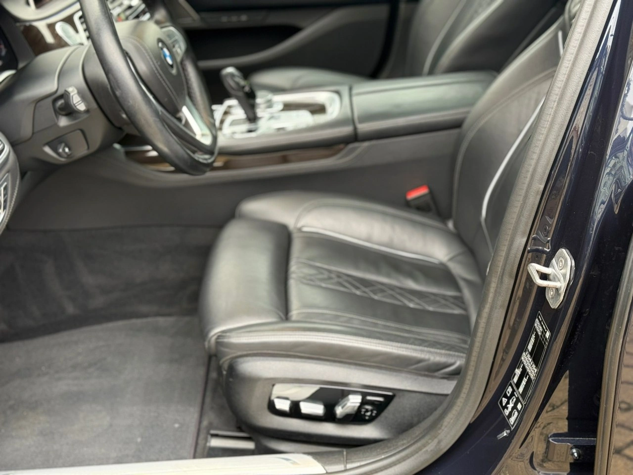 BMW 750 - Zdjęcie 21