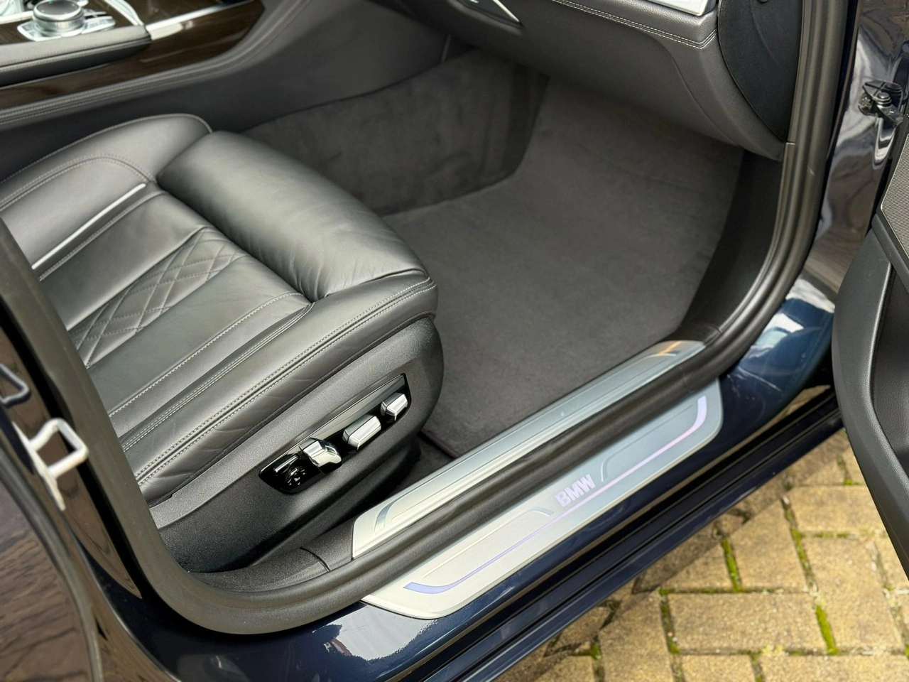 BMW 750 - Zdjęcie 8