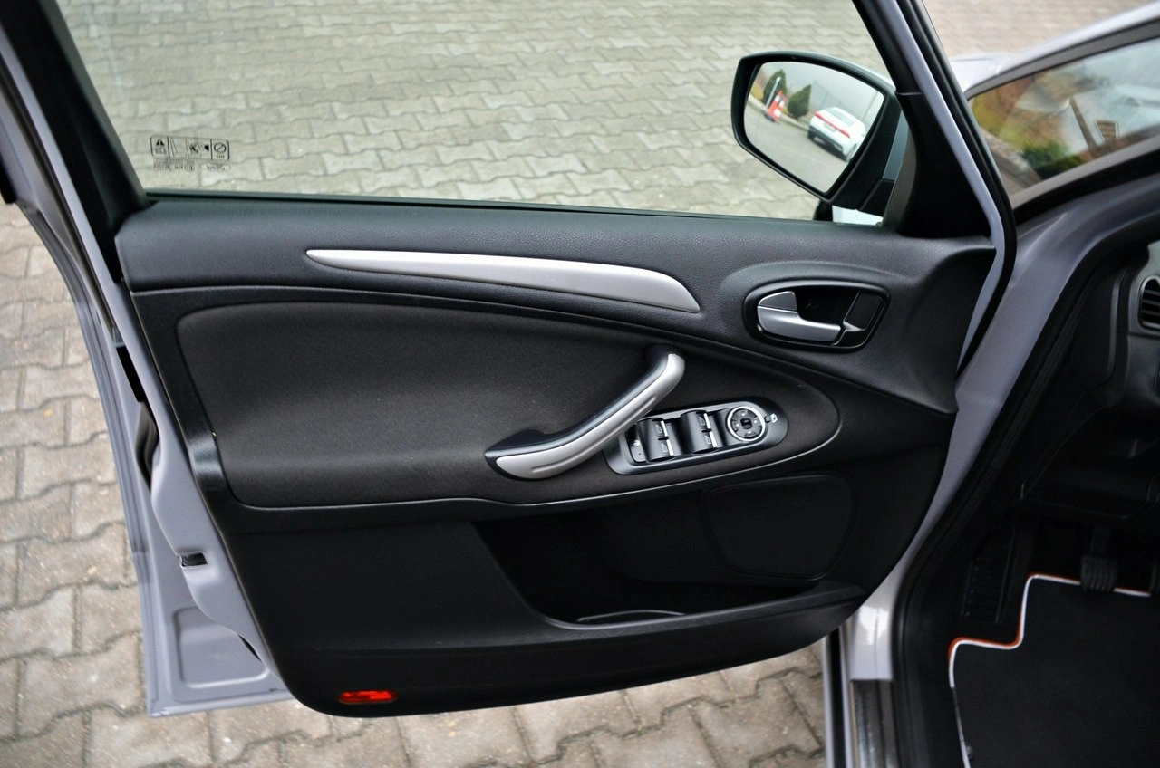 Ford S-Max - Zdjęcie 16