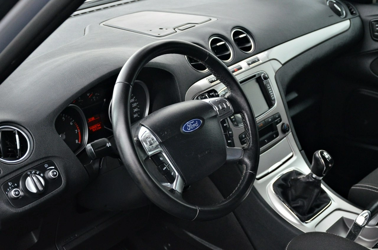 Ford S-Max - Zdjęcie 18