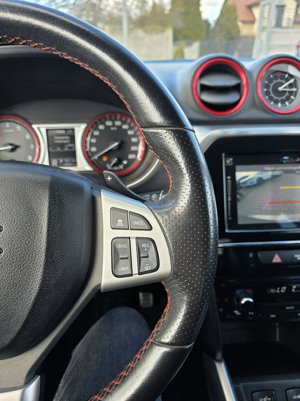 Suzuki Vitara - Zdjęcie 17