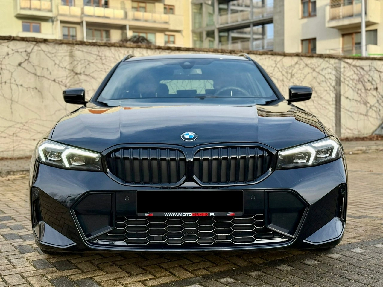 BMW 330 - Zdjęcie 4